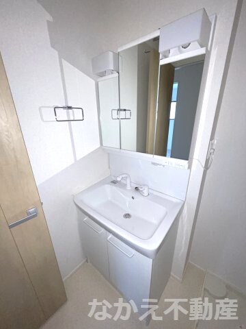 物件内観写真7　(スペースが確保できる洗面所です)