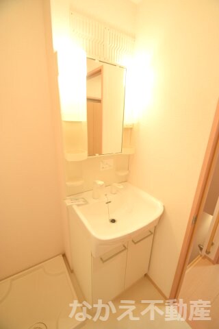 物件内観写真9　(忙しい朝には欠かせない洗面所です)