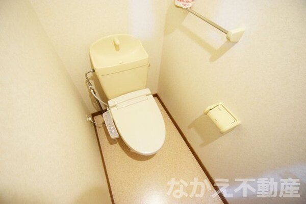 トイレ(清潔感のあるトイレです)