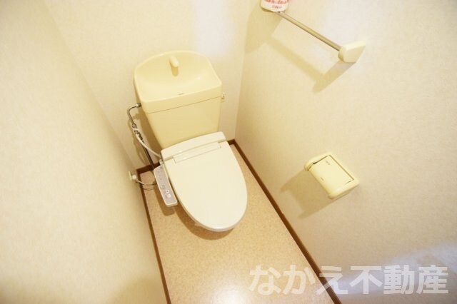 物件内観写真6　(清潔感のあるトイレです)