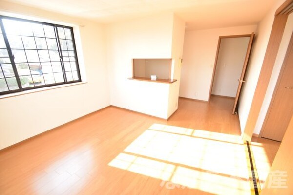 寝室(ゆとりの広さです)