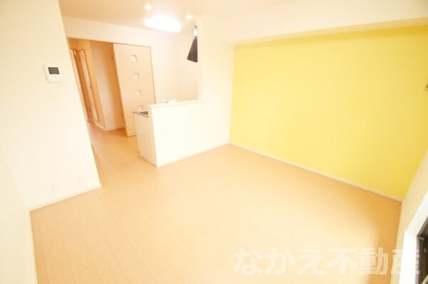 居室(おしゃれな居間です)