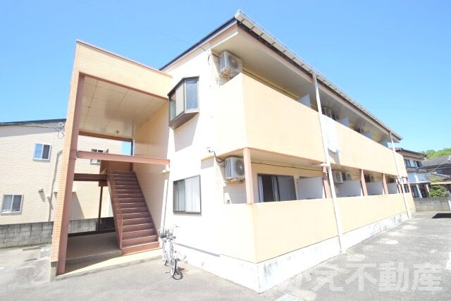 物件外観写真1　(外観もきれいです)