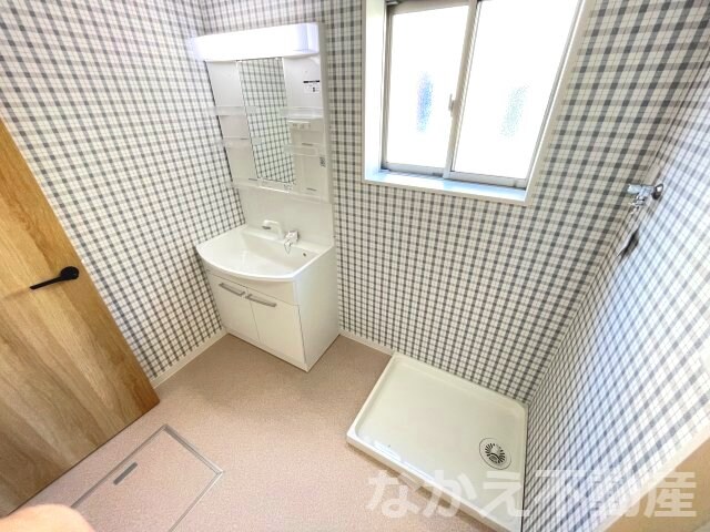 物件内観写真10　(使いやすい洗面所です)