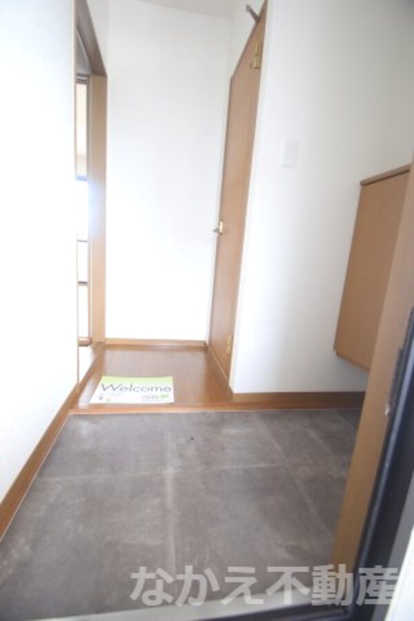 玄関(シンプルで使いやすい玄関です)