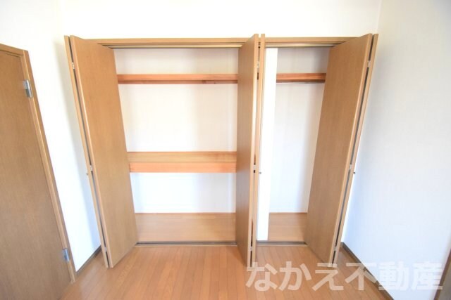 物件内観写真14　(ちょっとした収納スペースも充実しています)