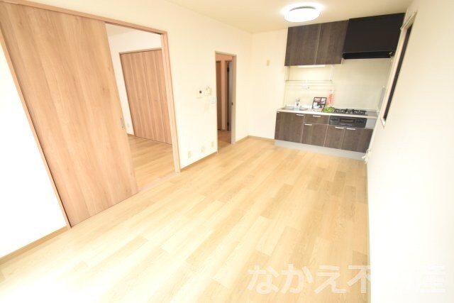 物件内観写真2　(おしゃれなリビングです)