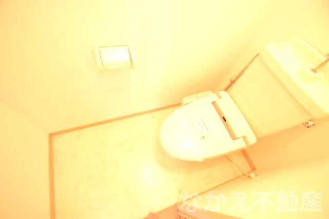 物件内観写真7　(シンプルで使いやすいトイレです)