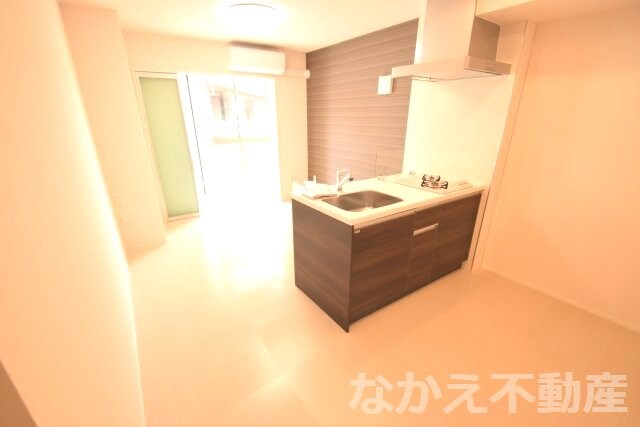 物件内観写真15　(ゆったりとしたリビングです)