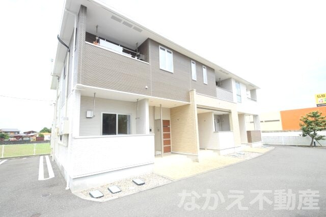 物件外観写真1　(建物外観を気になさる方へ、見た目の良い物件です)