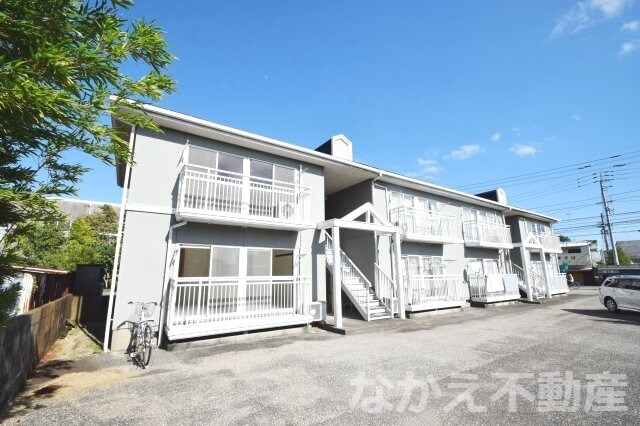 物件外観写真1　(建物外観を気になさる方へ、見た目の良い物件です)