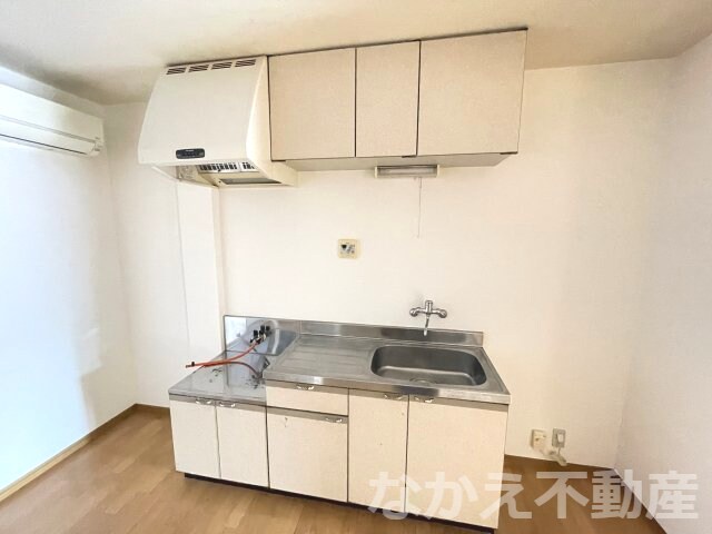 物件内観写真6　(コンパクトなキッチンで掃除もラクラク)