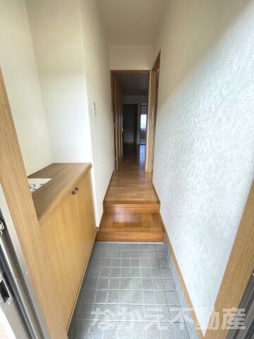 物件内観写真10　(落ち着いた玄関です)