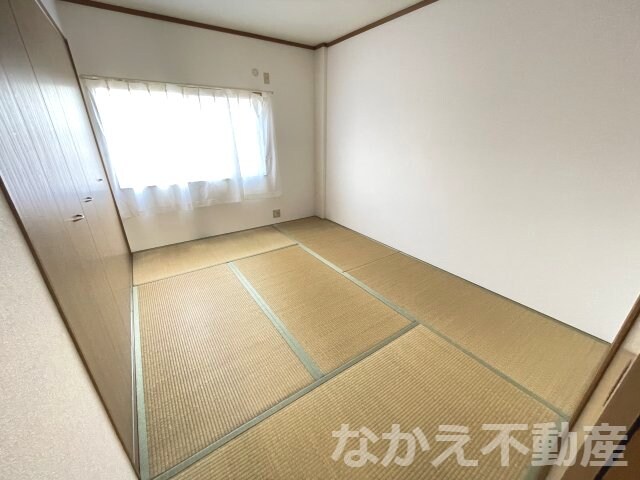 物件内観写真15　(い草の香りが落ち着く素敵な和室です)