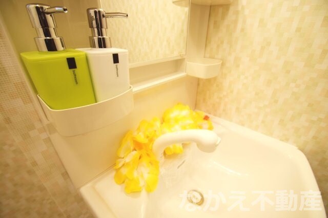 物件内観写真5　(使いやすい洗面所です)