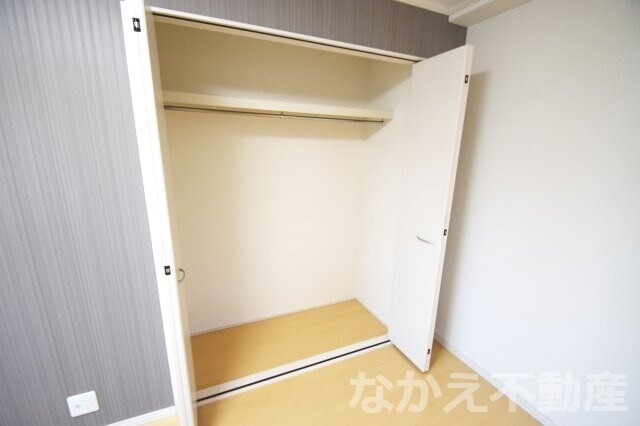 物件内観写真10　(ちょっとした収納スペースも充実しています)