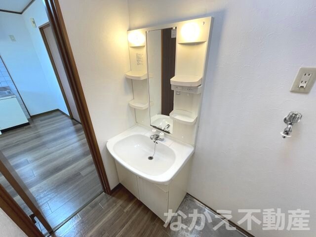 物件内観写真8　(脱衣スペースもあります)