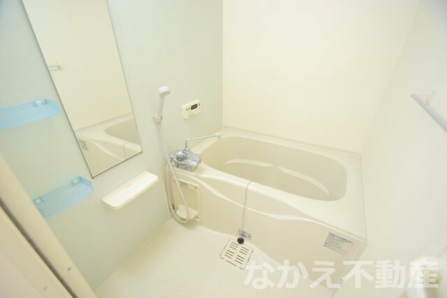 物件内観写真5　(日々の暮らしに欠かせないお風呂です)