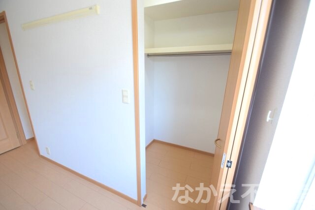 物件内観写真11　(たっぷりとした収納スペースです)