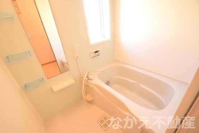 物件内観写真8　(お風呂です)