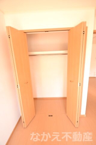 物件内観写真10　(便利な収納スペースです)