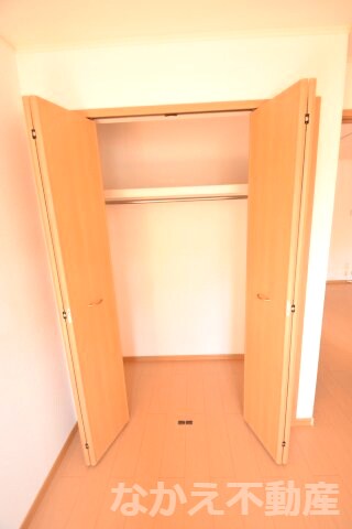 物件内観写真14　(たっぷりとした収納スペースです)