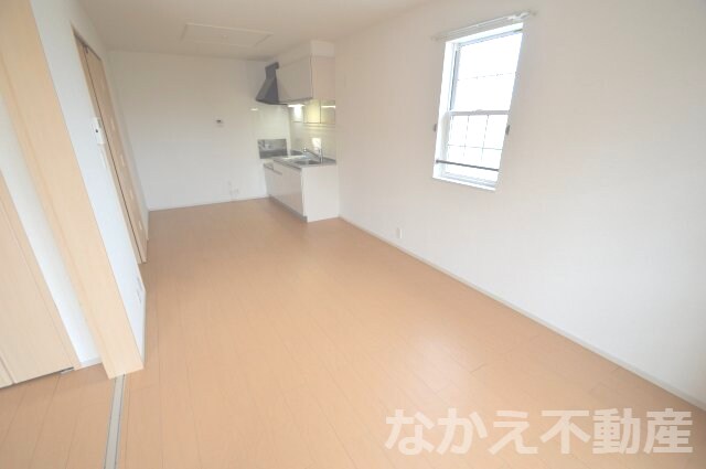 物件内観写真13　(ゆったりとしたリビングです)