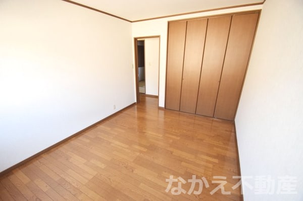 寝室(使い勝手のいい寝室です)