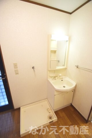 物件内観写真8　(スペースが確保できる洗面所です)