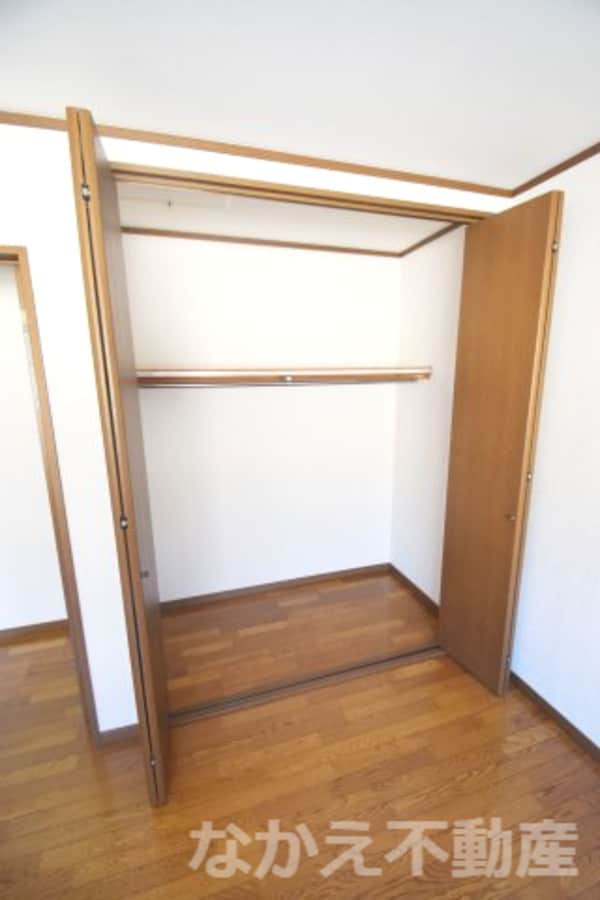 収納(小物を収納するのに便利です)