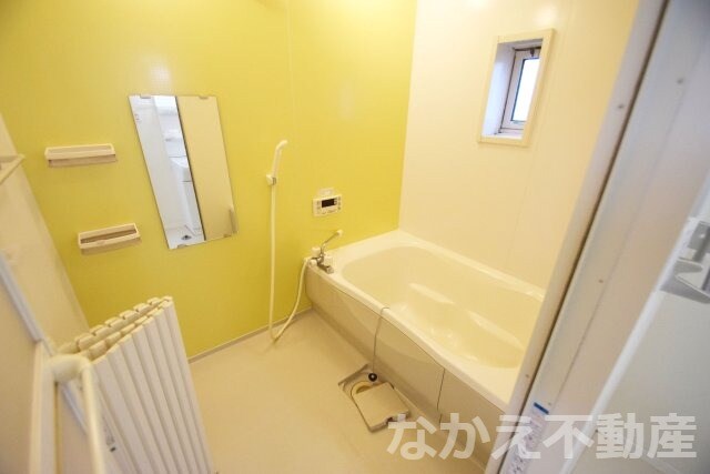 物件内観写真6　(きれいなお風呂です)