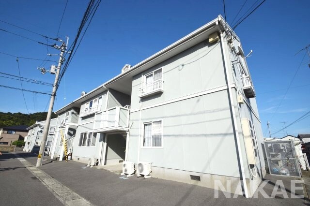 物件外観写真1　(外観もきれいです)