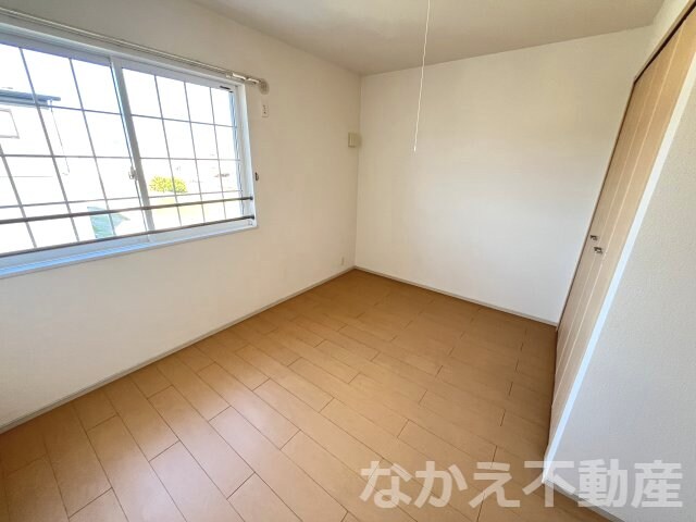 物件内観写真4　(使い勝手のいい寝室です)