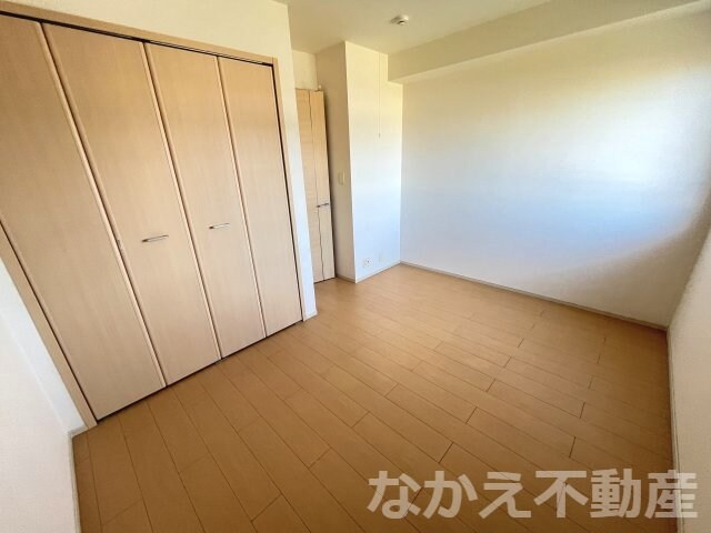 物件内観写真5　(使い勝手のいい寝室です)