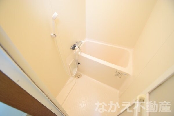 浴室(日々の疲れを癒すお風呂付です)