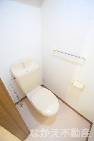物件内観写真7　(清潔感のあるトイレです)