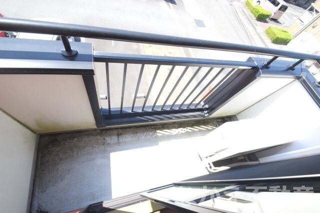 物件内観写真11　(陽当たり良好なバルコニーです)