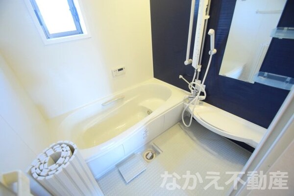 浴室(日々の疲れを癒すお風呂付です)