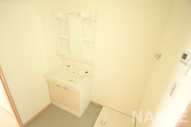 物件内観写真8　(スペースが確保できる洗面所です)