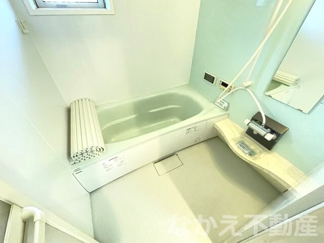 物件内観写真7　(コンパクトで使いやすいお風呂です)