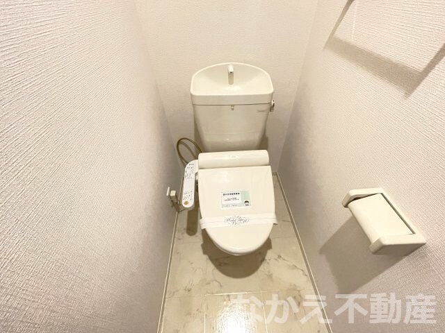 物件内観写真8　(コンパクトで使いやすいトイレです)