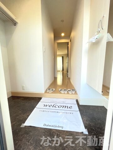 物件内観写真10　(ゆったりとした玄関です)