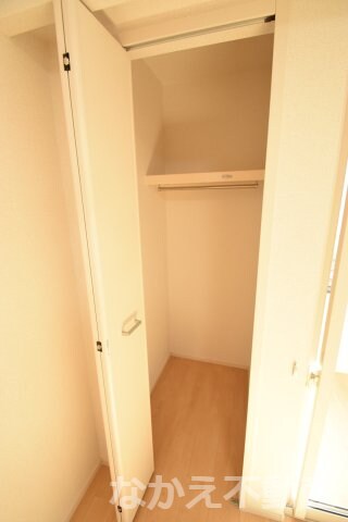 物件内観写真14　(収納豊富です)