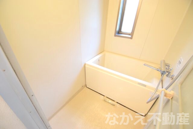 物件内観写真8　(お風呂です)