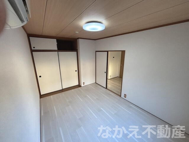 物件内観写真15　(使い勝手のいい寝室です)