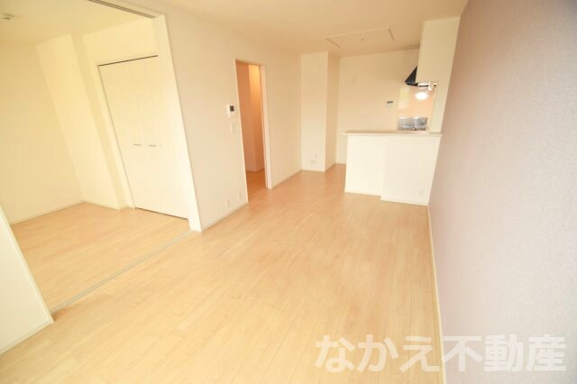 物件内観写真3　(使い勝手のいい寝室です)