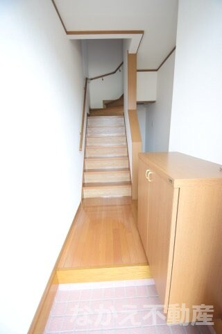 物件内観写真9　(きれいな玄関です)