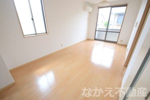 シャーメゾン小松島A外観写真