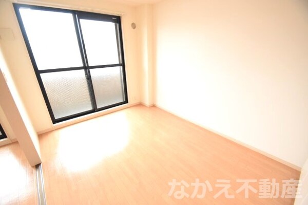 寝室(寝室にぴったりのお部屋です)