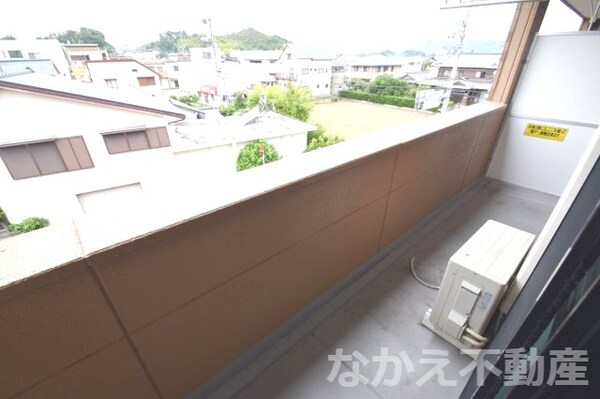 バルコニー(落ち着いた時間を過ごせるバルコニーです)